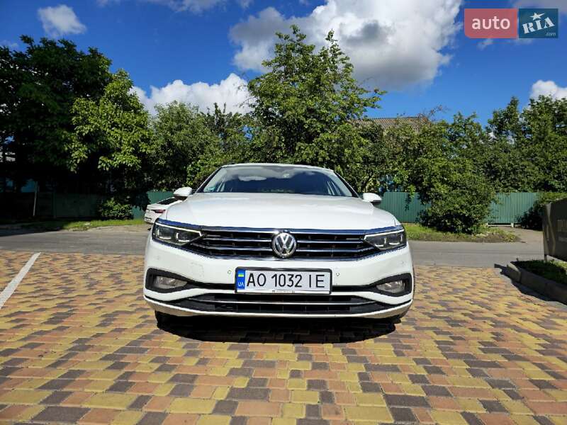 Універсал Volkswagen Passat 2019 в Києві