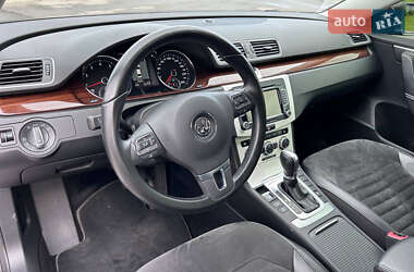 Седан Volkswagen Passat 2013 в 