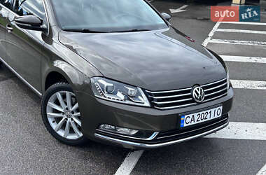 Седан Volkswagen Passat 2013 в 