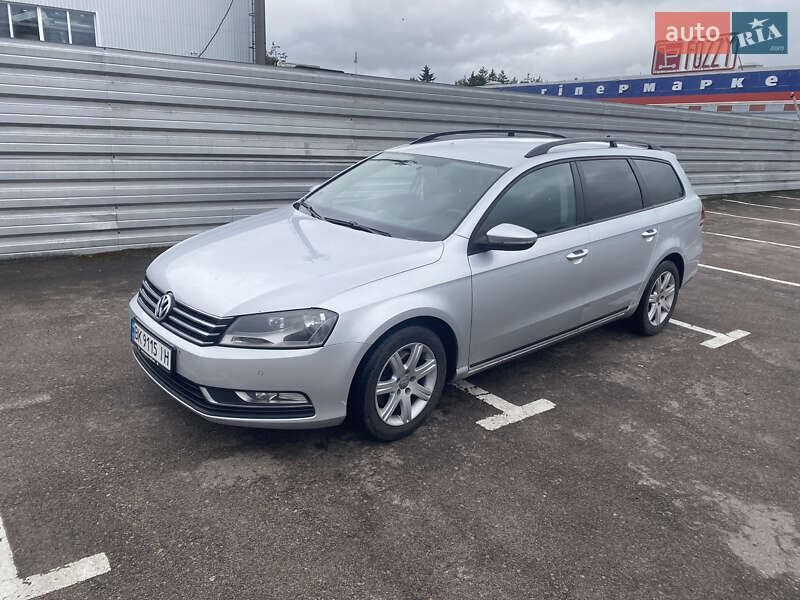 Универсал Volkswagen Passat 2011 в 