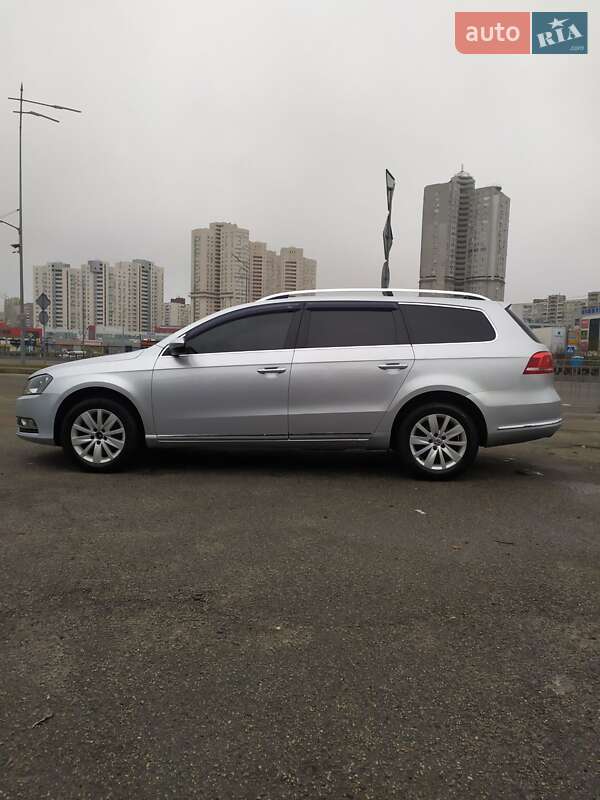 Універсал Volkswagen Passat 2014 в Києві