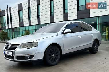 Седан Volkswagen Passat 2005 в 