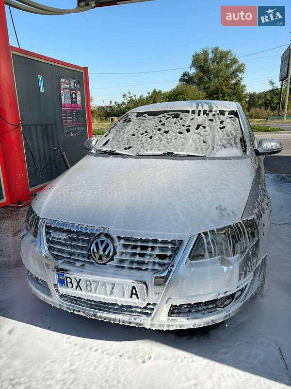 Седан Volkswagen Passat 2005 в Хмельницком