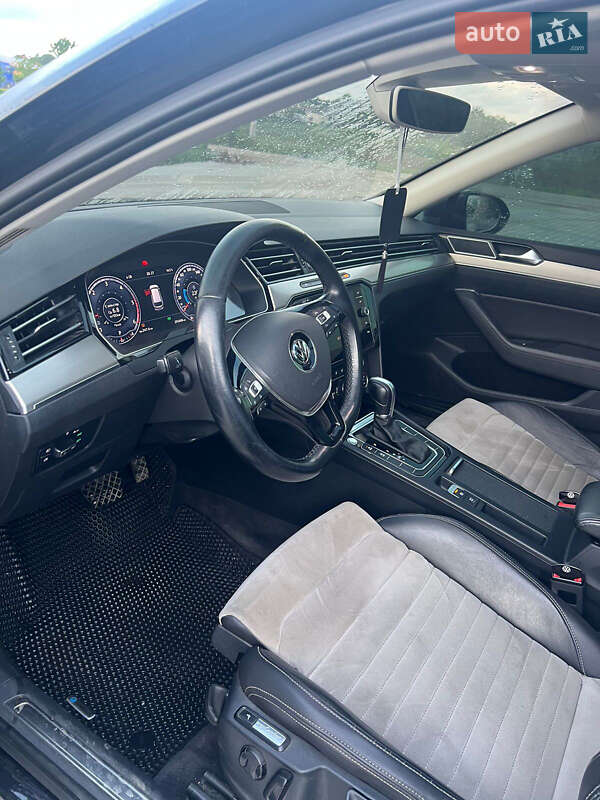 Универсал Volkswagen Passat 2015 в Черновцах