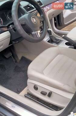 Седан Volkswagen Passat 2014 в 