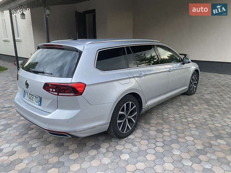 Универсал Volkswagen Passat 2021 в Киеве
