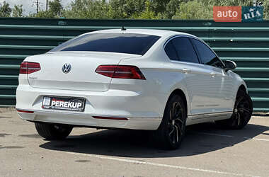 Седан Volkswagen Passat 2018 в 