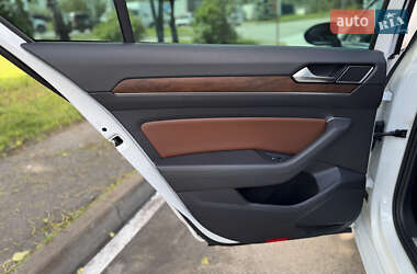 Седан Volkswagen Passat 2018 в 