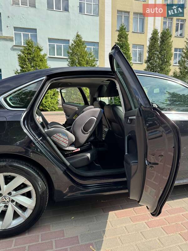 Седан Volkswagen Passat 2018 в Сумах