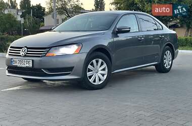Седан Volkswagen Passat 2013 в Одессе