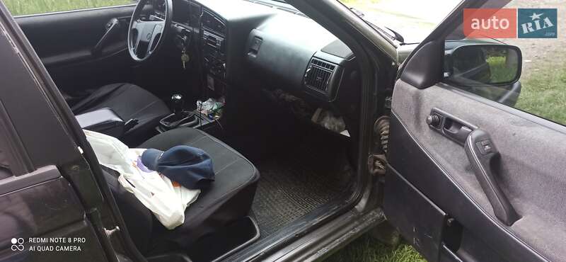 Универсал Volkswagen Passat 1992 в Бродах