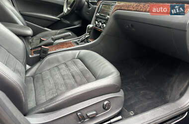 Седан Volkswagen Passat 2012 в 