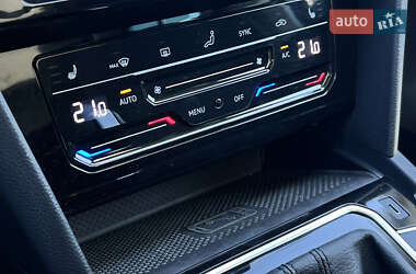 Універсал Volkswagen Passat 2021 в 