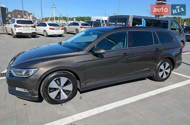 Универсал Volkswagen Passat 2015 в Луцке
