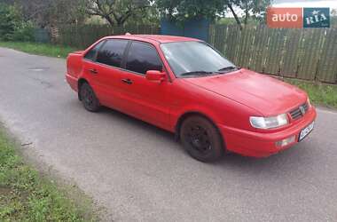 Седан Volkswagen Passat 1994 в 