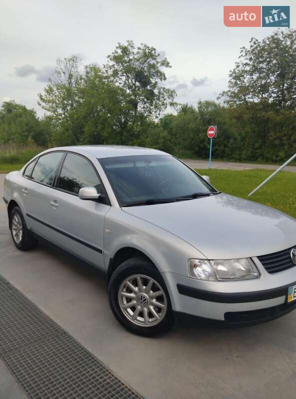 Седан Volkswagen Passat 2000 в 