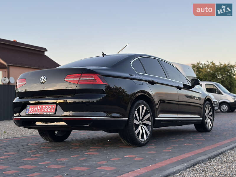 Седан Volkswagen Passat 2019 в Береговому