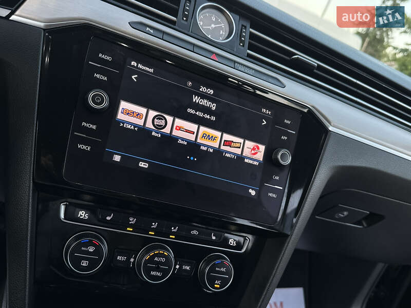 Седан Volkswagen Passat 2019 в Береговому