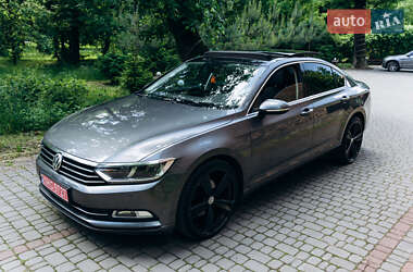 Седан Volkswagen Passat 2015 в Самборе