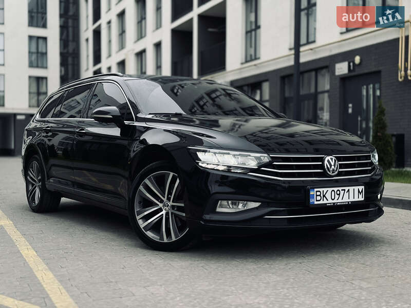 Універсал Volkswagen Passat 2019 в Львові