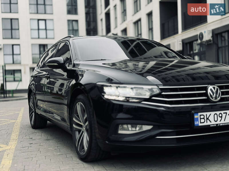 Універсал Volkswagen Passat 2019 в Львові