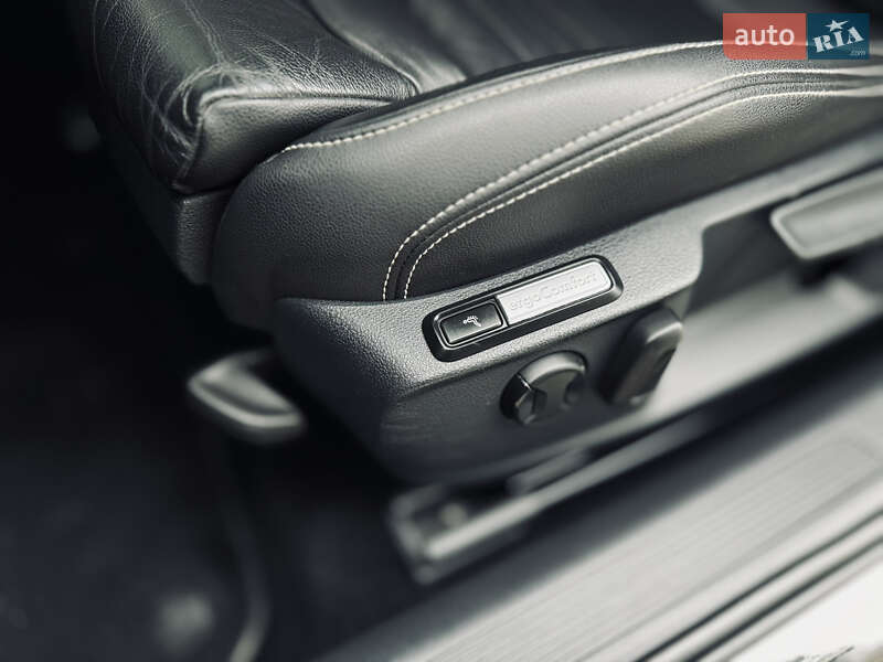 Універсал Volkswagen Passat 2019 в Львові