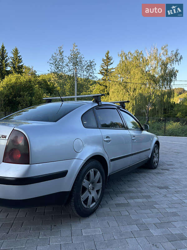 Седан Volkswagen Passat 2001 в Кременці