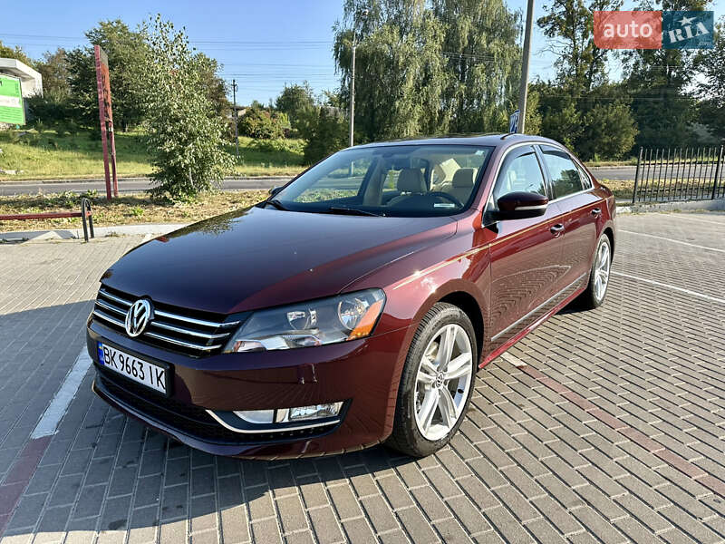 Седан Volkswagen Passat 2012 в Києві