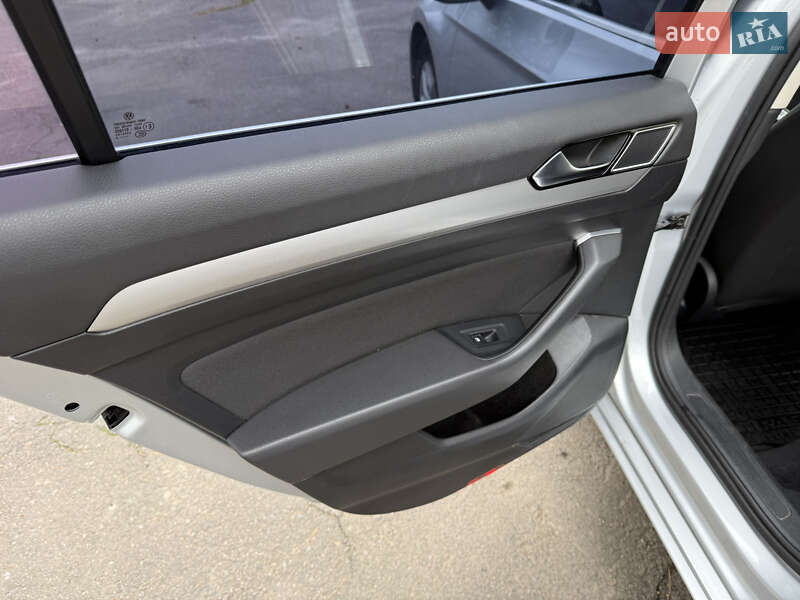 Универсал Volkswagen Passat 2016 в Виннице фото 33 Универсал Volkswagen Passat 2016 в Виннице