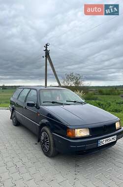 Универсал Volkswagen Passat 1992 в Шумске