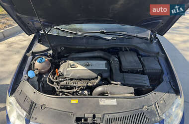 Седан Volkswagen Passat 2009 в 