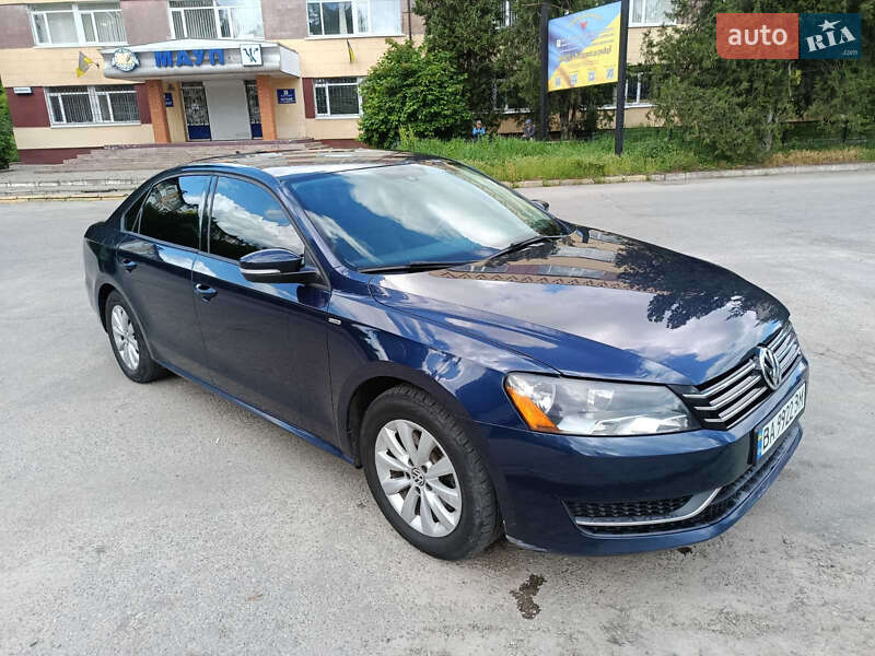 Седан Volkswagen Passat 2014 в Кропивницькому