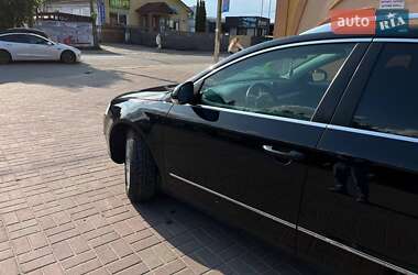 Універсал Volkswagen Passat 2010 в 