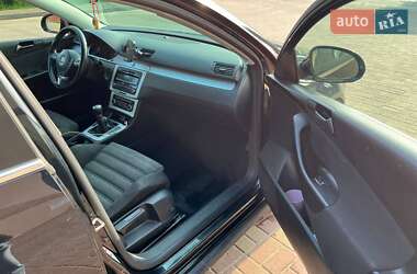 Універсал Volkswagen Passat 2010 в 