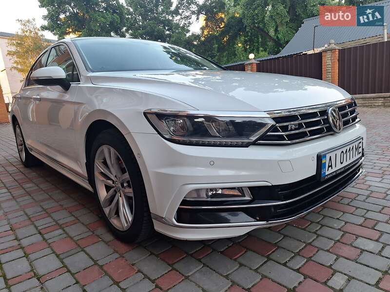 Седан Volkswagen Passat 2017 в Киеве