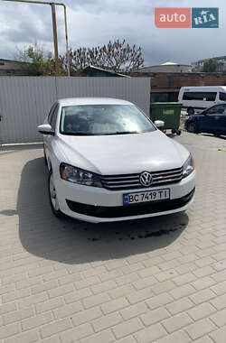 Седан Volkswagen Passat 2013 в 