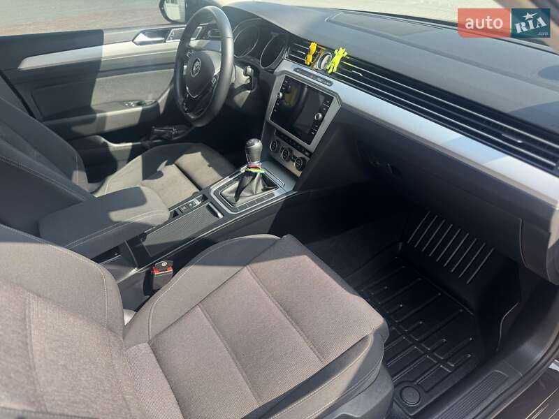 Универсал Volkswagen Passat 2017 в Снятине