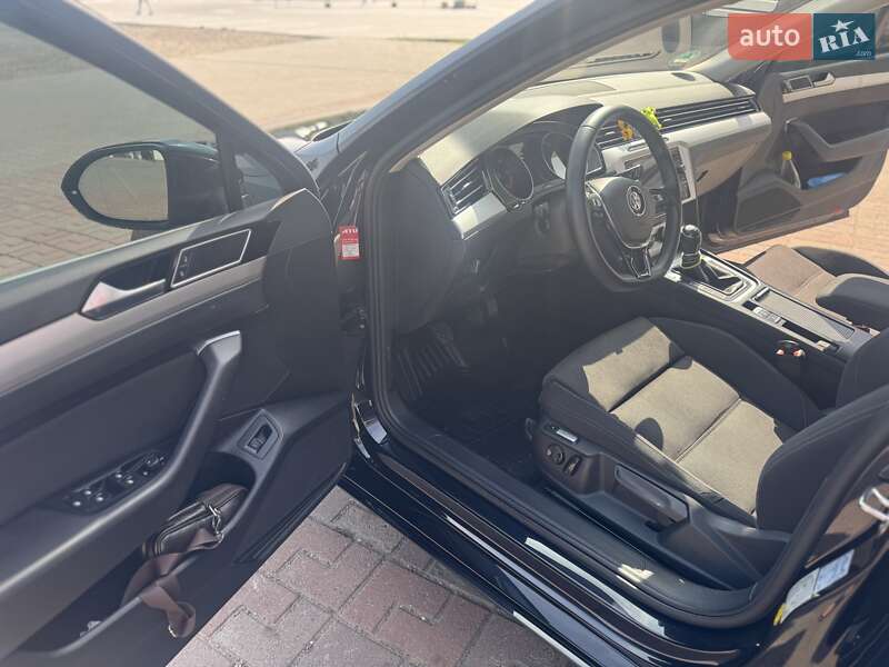 Универсал Volkswagen Passat 2017 в Снятине