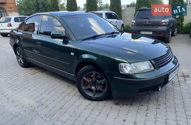 Седан Volkswagen Passat 1997 в 