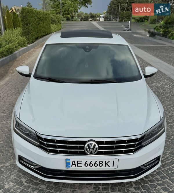 Седан Volkswagen Passat 2016 в Днепре фото 12 Седан Volkswagen Passat 2016 в Днепре