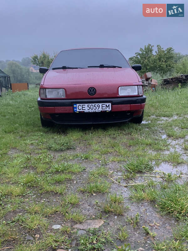 Седан Volkswagen Passat 1992 в Черновцах