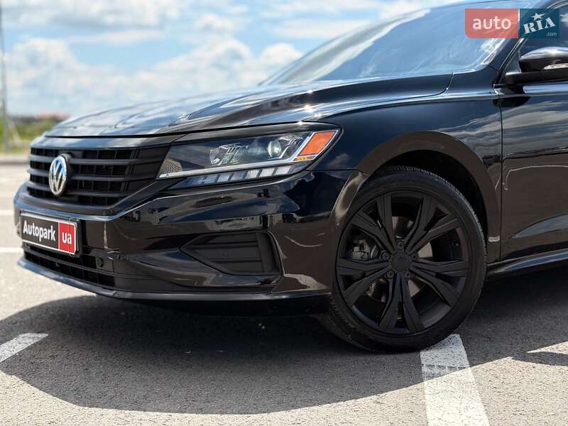 Седан Volkswagen Passat 2020 в Львове