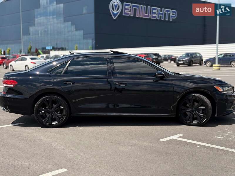 Седан Volkswagen Passat 2020 в Львове