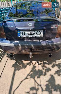 Седан Volkswagen Passat 1999 в 