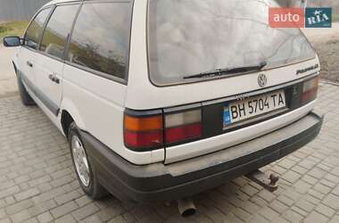 Універсал Volkswagen Passat 1988 в 