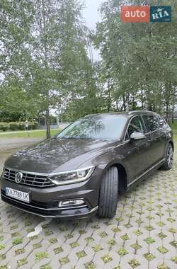 Универсал Volkswagen Passat 2015 в Киеве