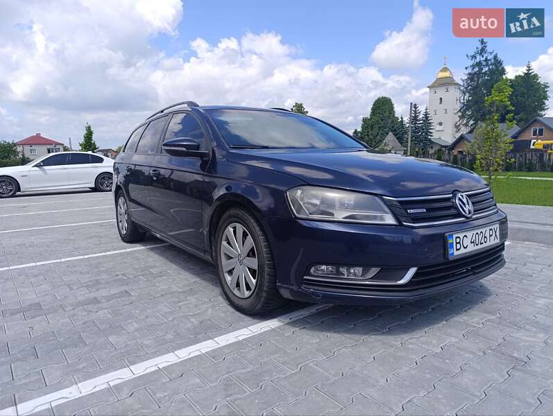 Універсал Volkswagen Passat 2012 в Львові