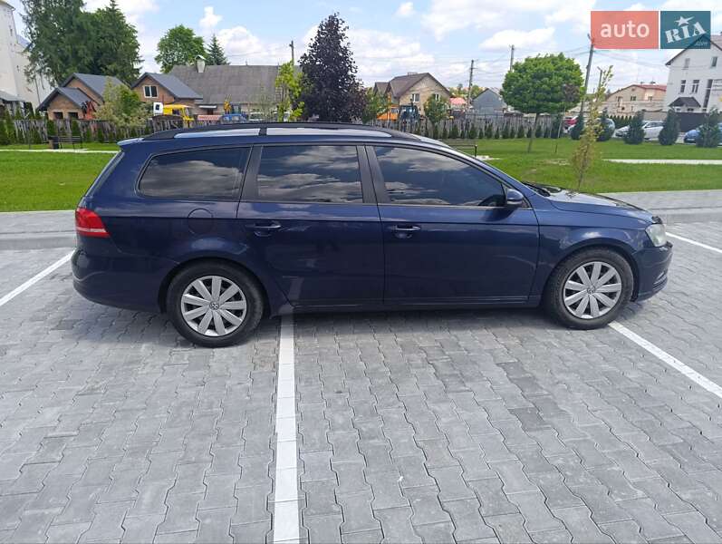Універсал Volkswagen Passat 2012 в Львові