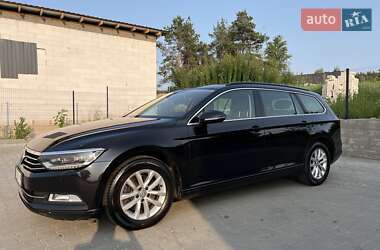 Універсал Volkswagen Passat 2015 в Ірпені