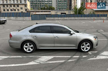 Седан Volkswagen Passat 2012 в 